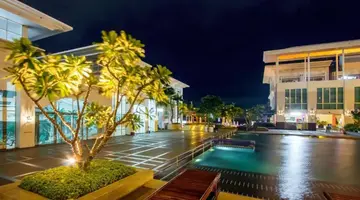 D VAREE JOMTIEN BEACH