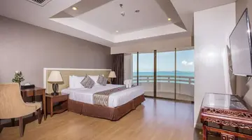 D VAREE JOMTIEN BEACH