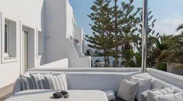 Daedalus Hotel