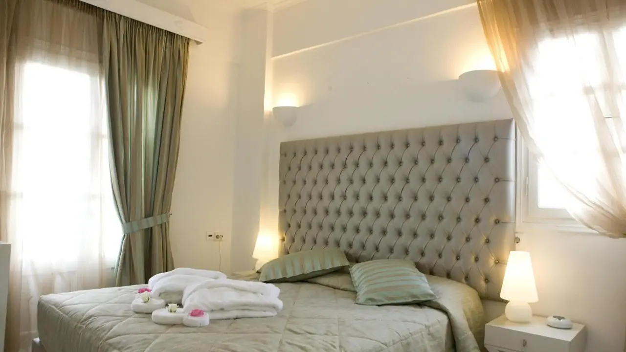DAEDALUS HOTEL