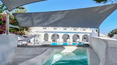 Daedalus Hotel