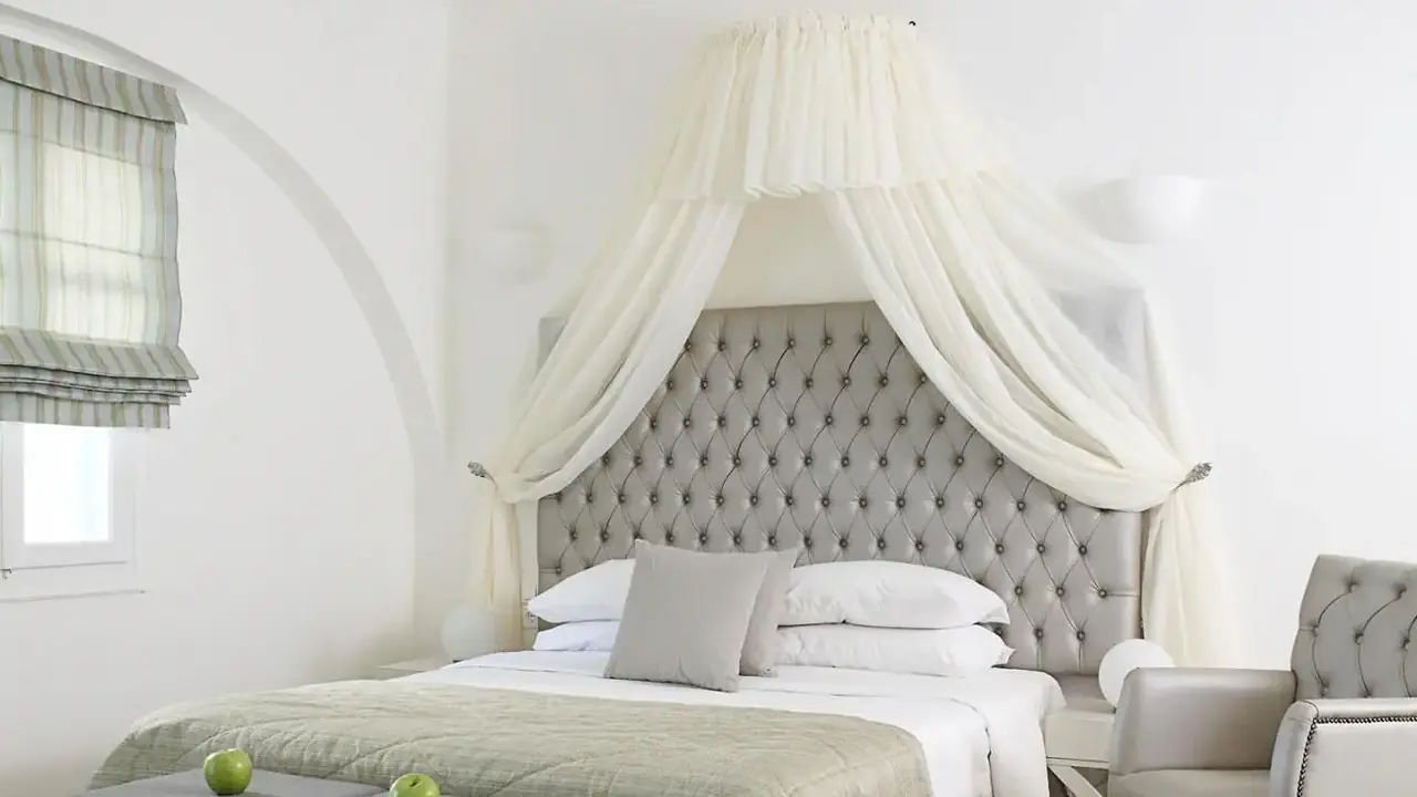 DAEDALUS HOTEL