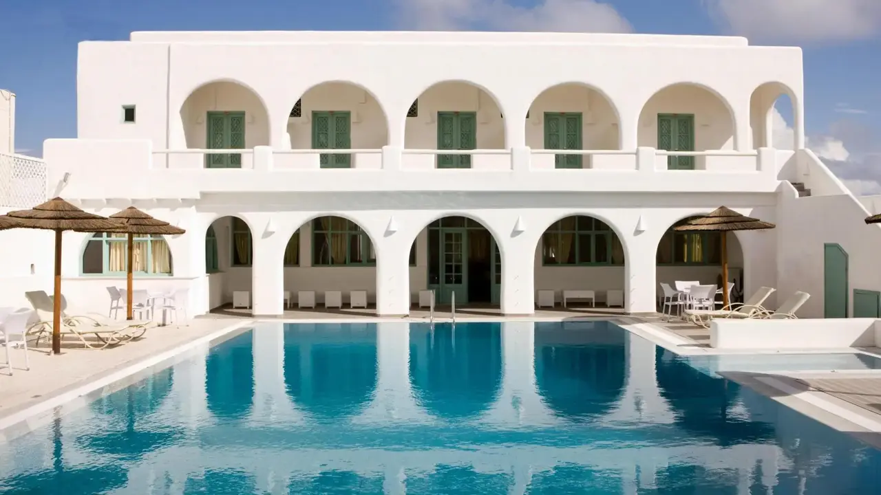 DAEDALUS HOTEL