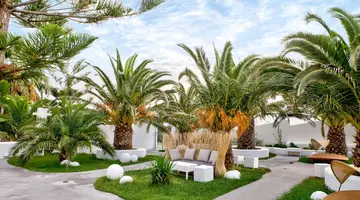 Daedalus Hotel