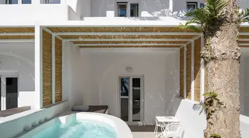 Daedalus Hotel