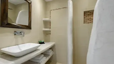 Daedalus Hotel