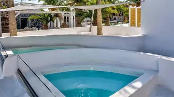 Daedalus Hotel