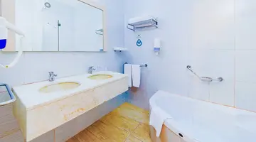 DAIMA BIZ HOTEL