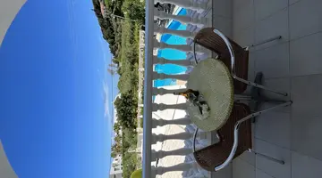 Daisy Hotel