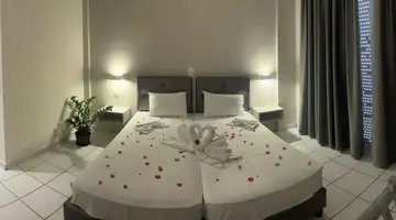 Daisy Hotel