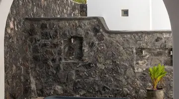 Danae Suites Santorini