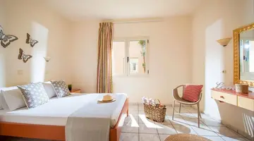 DANAIDES APARTMENTS