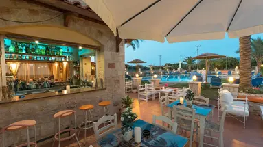 Danelis Apartments