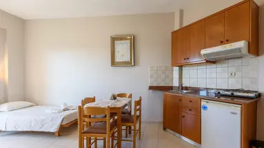 Danelis Apartments