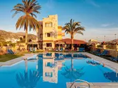 Danelis Apartments