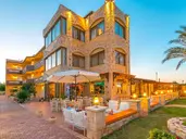 Danelis Apartments