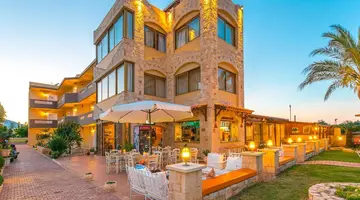 Danelis Apartments