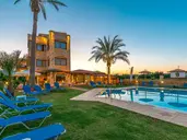 Danelis Apartments