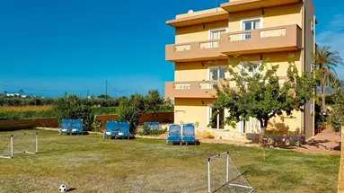 Danelis Apartments