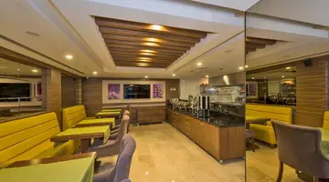 Darkmen Hotel