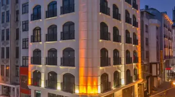 Darkmen Hotel