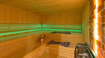 Darkmen Hotel