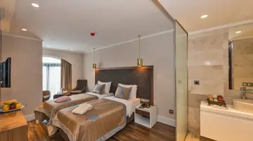 Darkmen Hotel