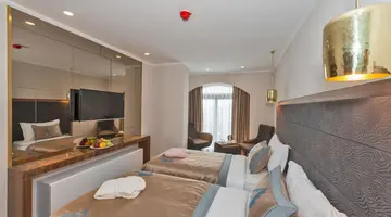 Darkmen Hotel
