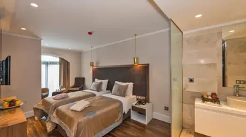 Darkmen Hotel