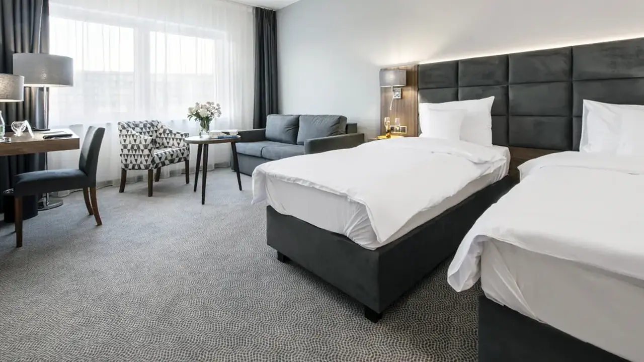 DB Hotel