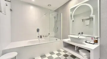 db San Antonio Hotel + Spa