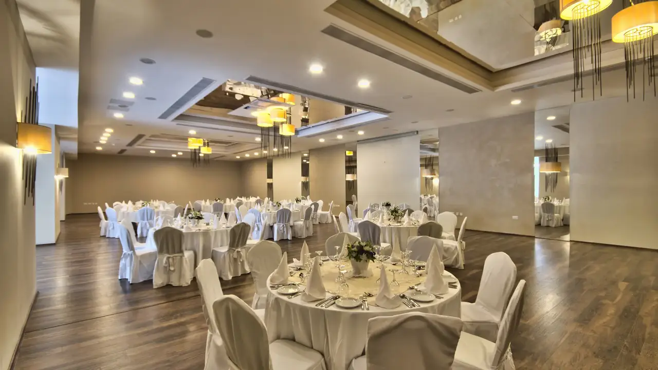 db San Antonio Hotel + Spa