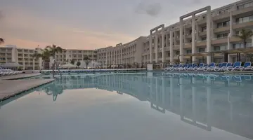 db Seabank Resort & Spa