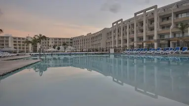 db Seabank Resort & Spa