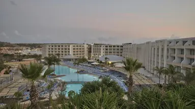 db Seabank Resort & Spa