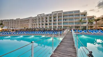 db Seabank Resort + Spa