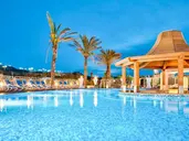 db Seabank Resort & Spa