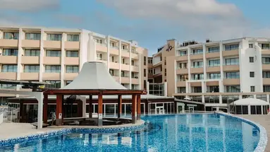 DB Seabank Resort & Spa