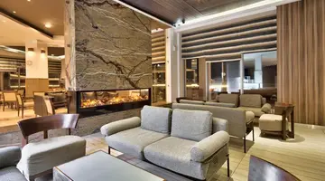 db Seabank Resort + Spa