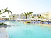 db Seabank Resort & Spa
