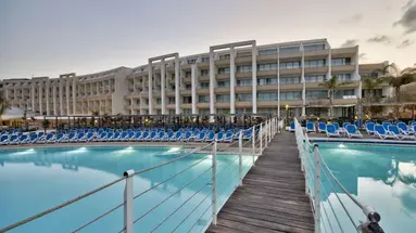 db Seabank Resort & Spa
