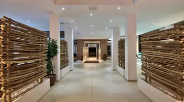 db Seabank Resort & Spa