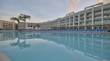 db Seabank Resort + Spa