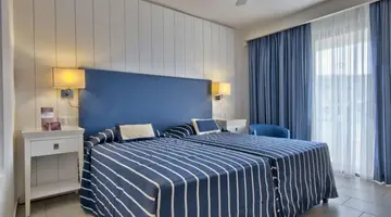 db Seabank Resort & Spa