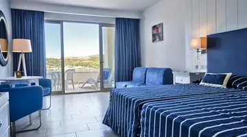db Seabank Resort & Spa