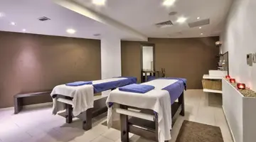 db Seabank Resort & Spa