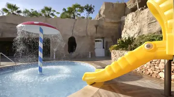 db Seabank Resort & Spa