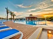 db Seabank Resort & Spa