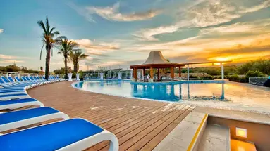 db Seabank Resort & Spa