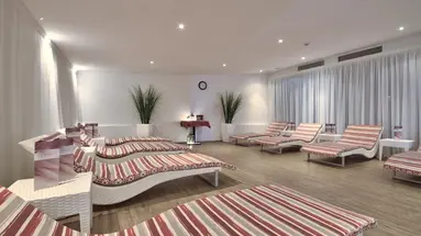 db Seabank Resort + Spa